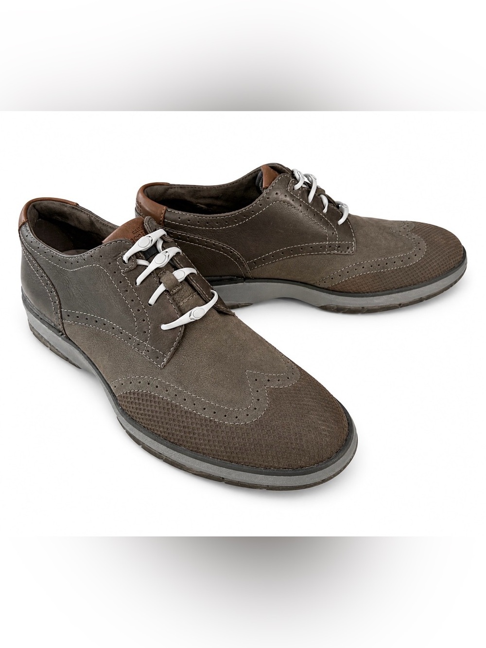 Earth Elements wingtip dress walking sneakers- speckled sole, elastic laces 11.5